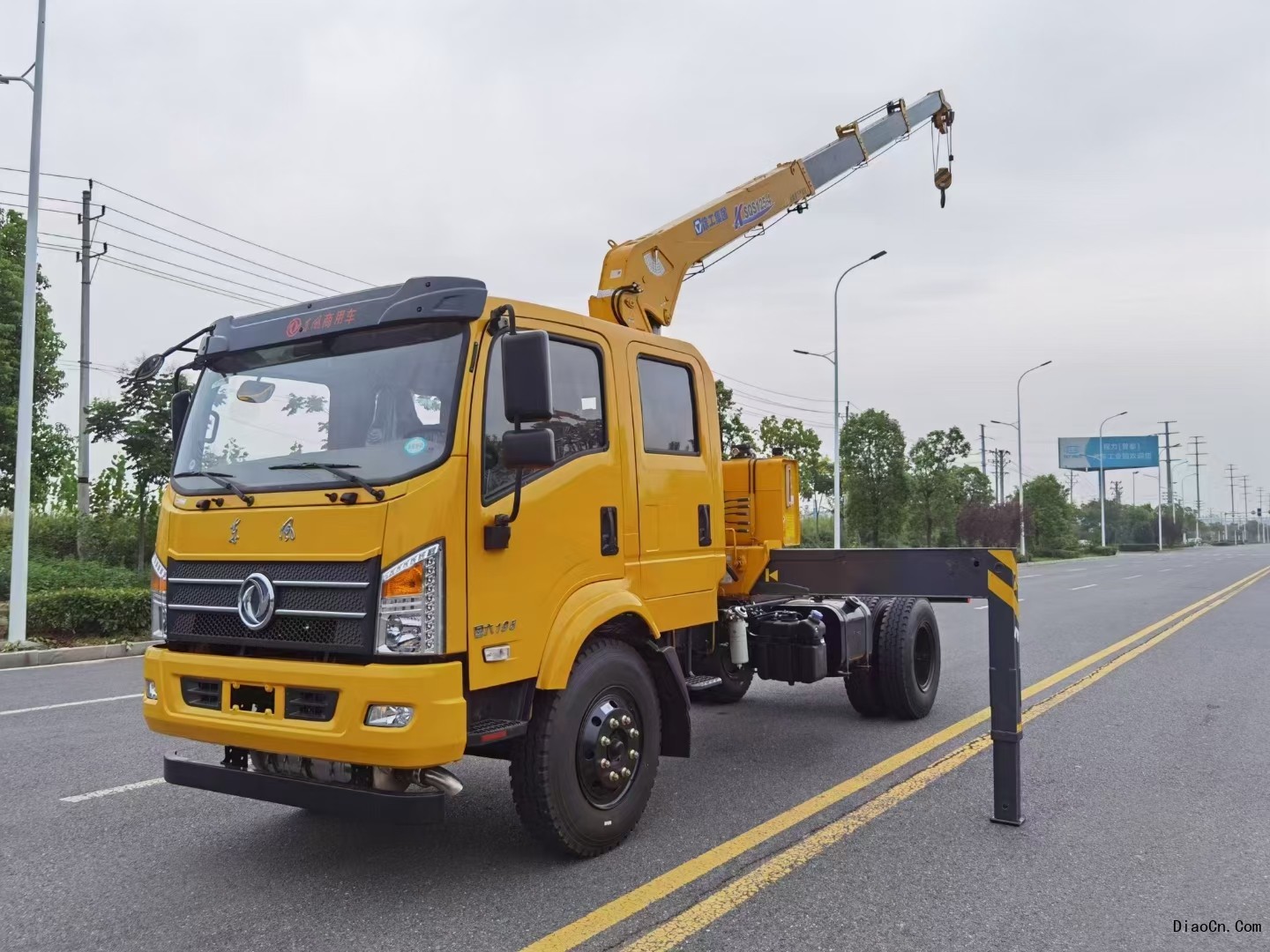2023年新款隨車吊廠家報價 8噸-12噸徐工隨車起重運輸車多少錢一輛？