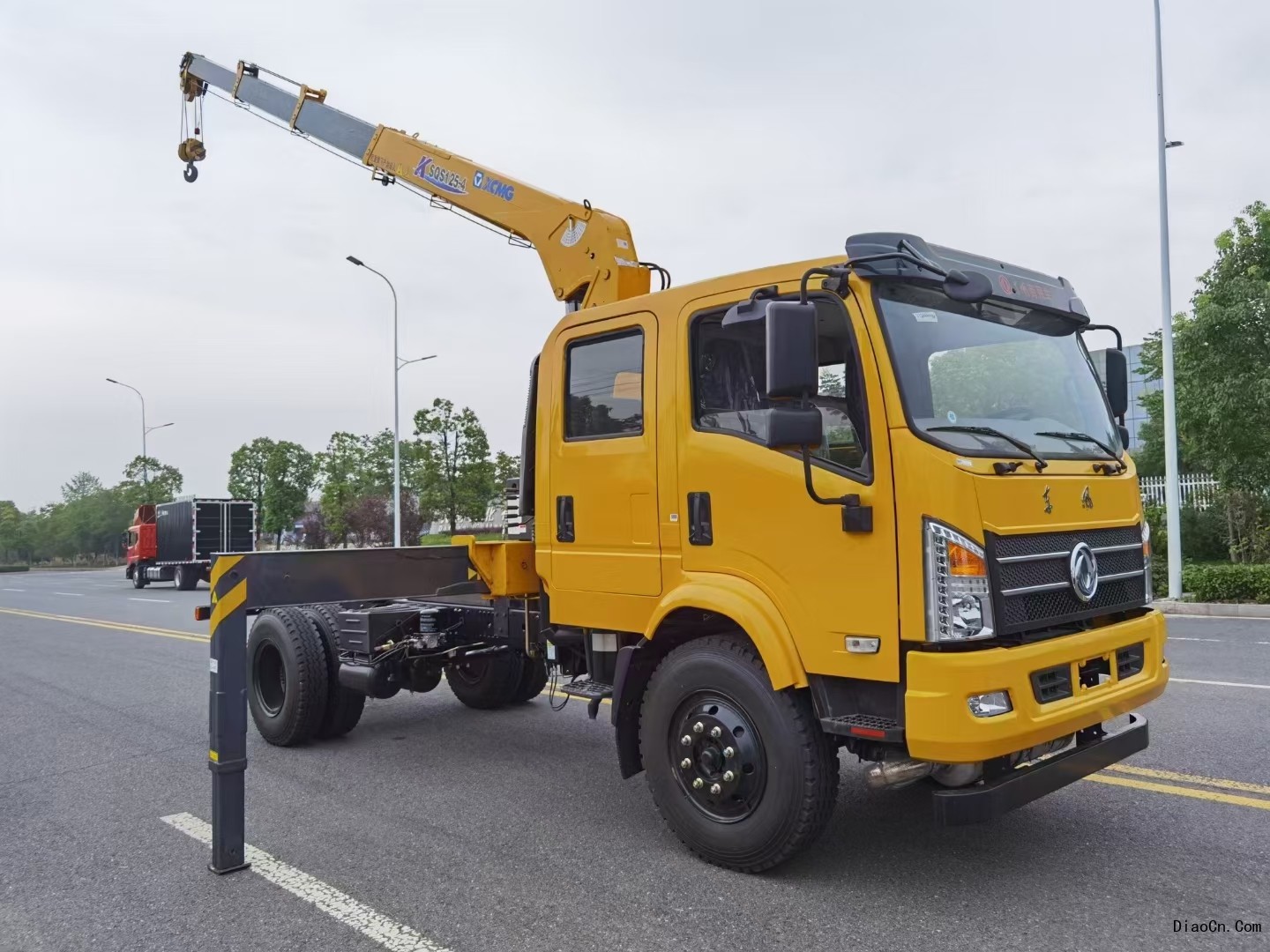 2023年新款隨車吊廠家報價 8噸-12噸徐工隨車起重運輸車多少錢一輛？